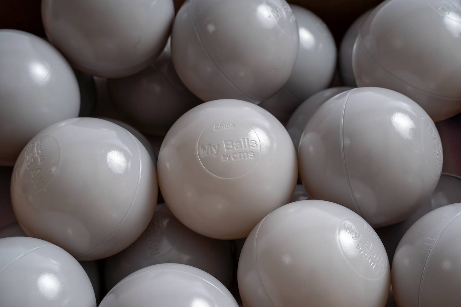 15 g commercial grade ball pit balls, light gray color