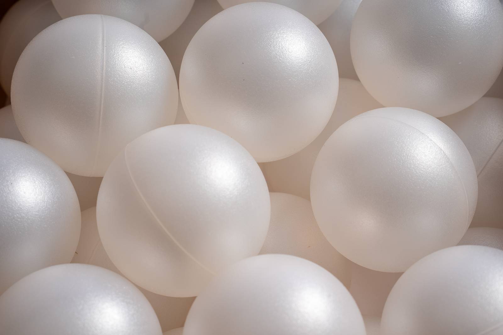 15 g commercial grade ball pit balls, pearl matte color
