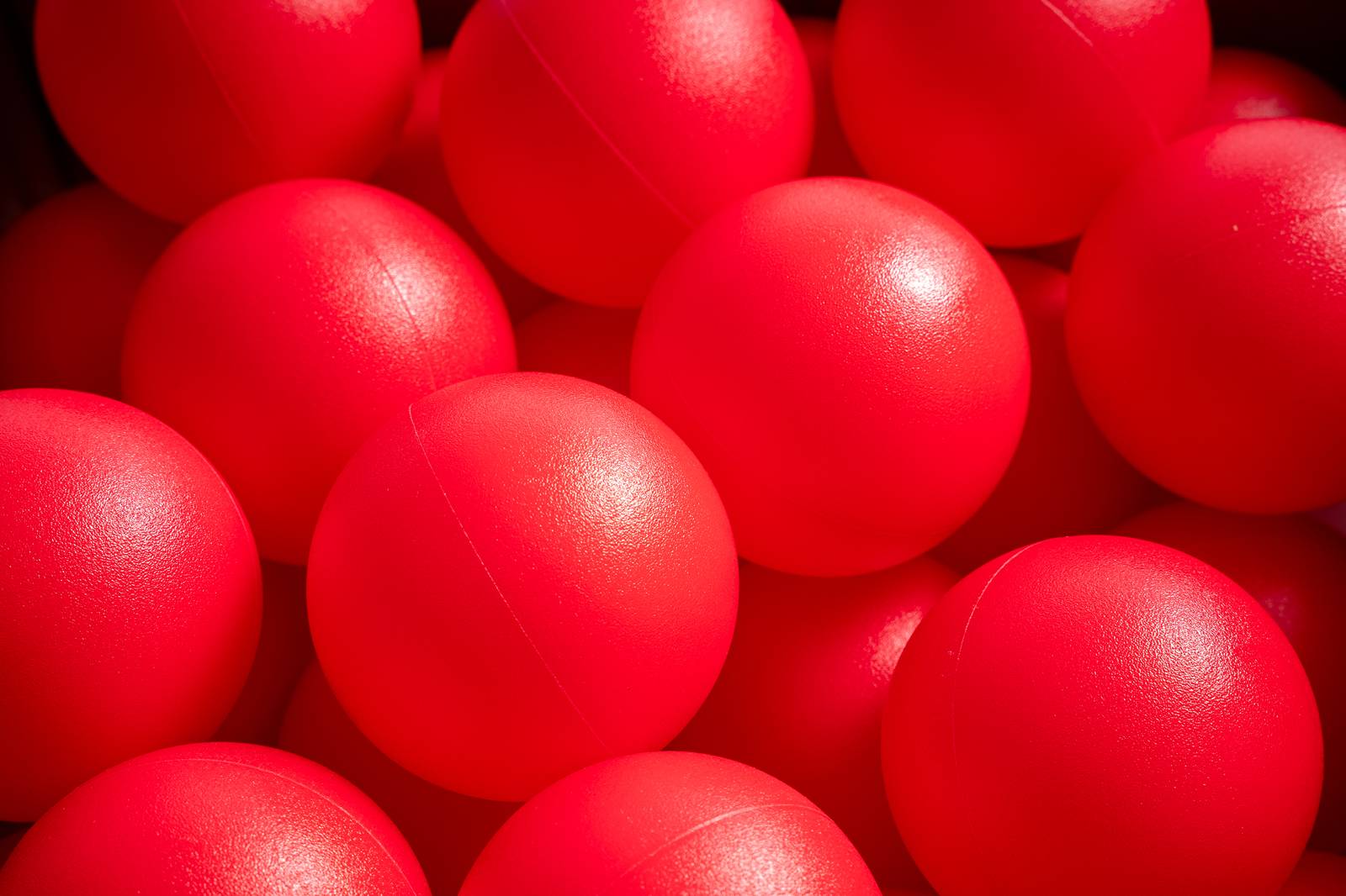 15 g commercial grade ball pit balls, red matte color