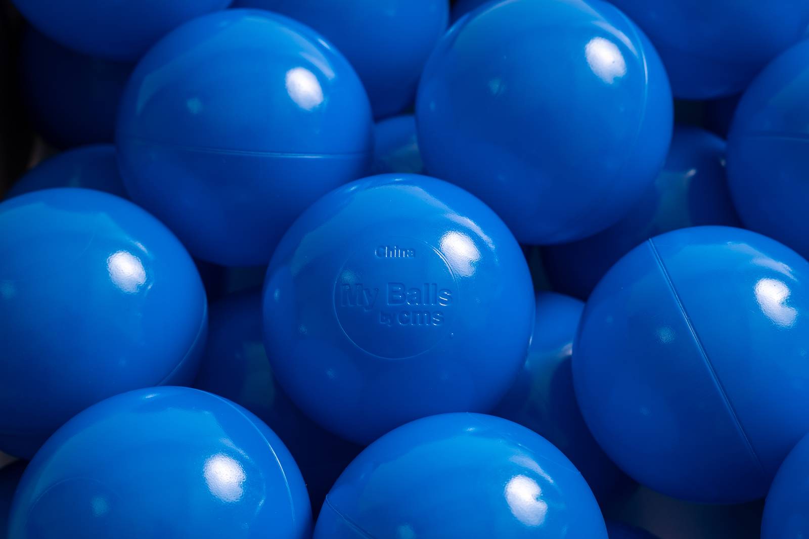 15 g commercial grade ball pit balls, blue color