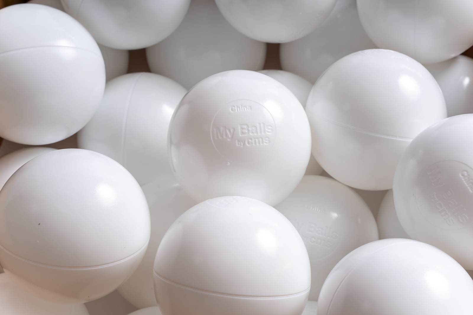 15 g commercial grade ball pit balls, white color